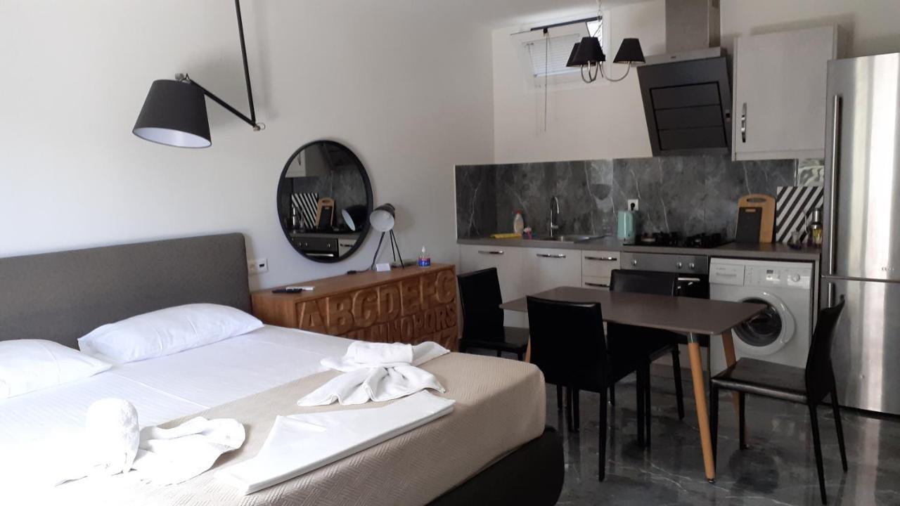 Appartement Giannis à Galatás Extérieur photo